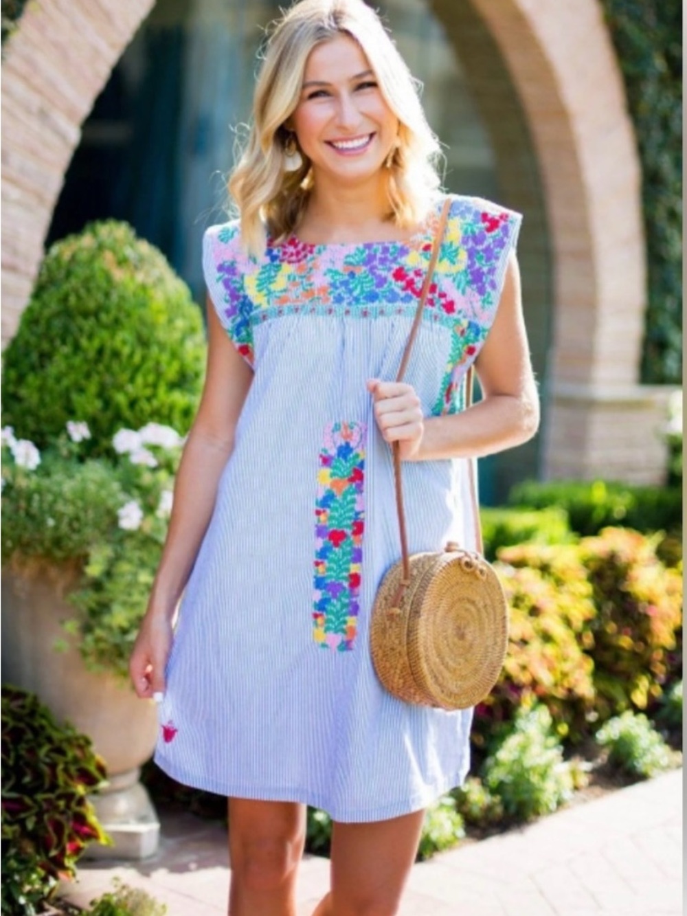J. Marie Embroidered Blue Striped Shift Mini Dress size Medium